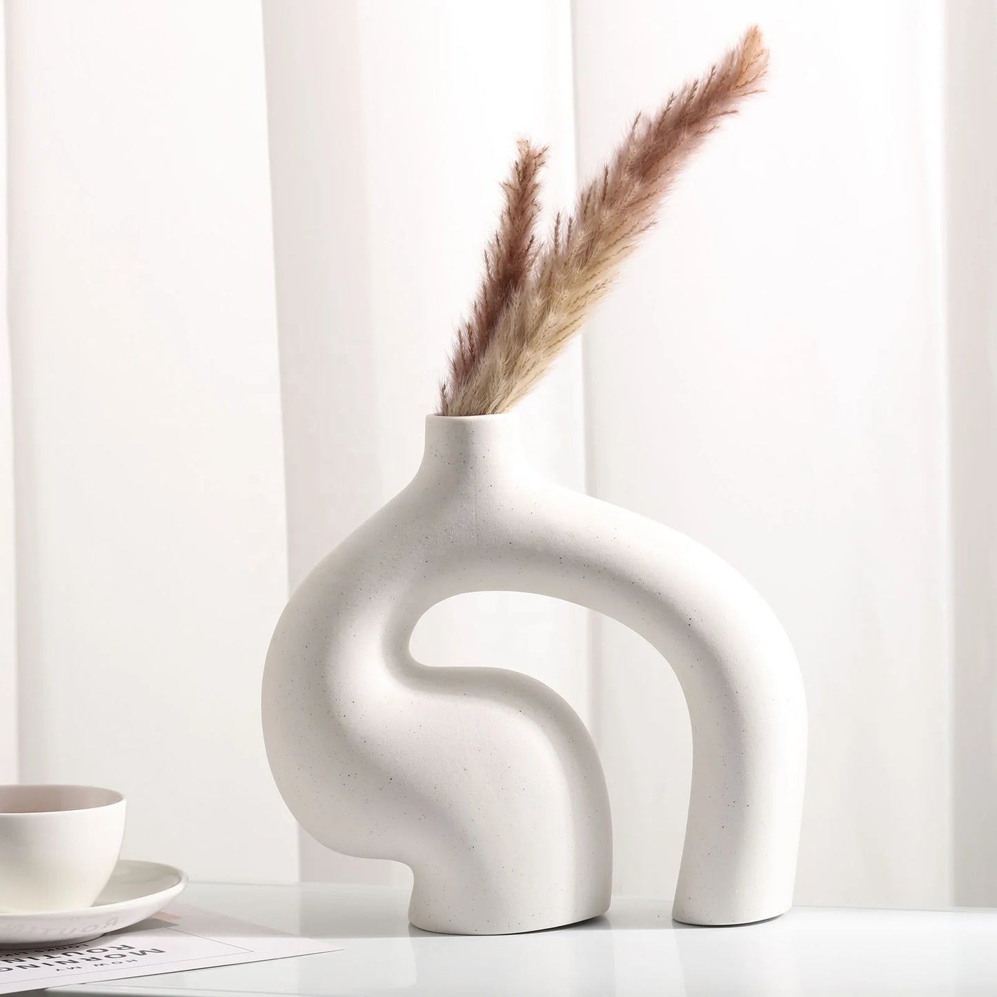 Abstract Hollow Ceramic Vase Decoration Accessories Office Desktop Room Decor Flower Vase for Decor