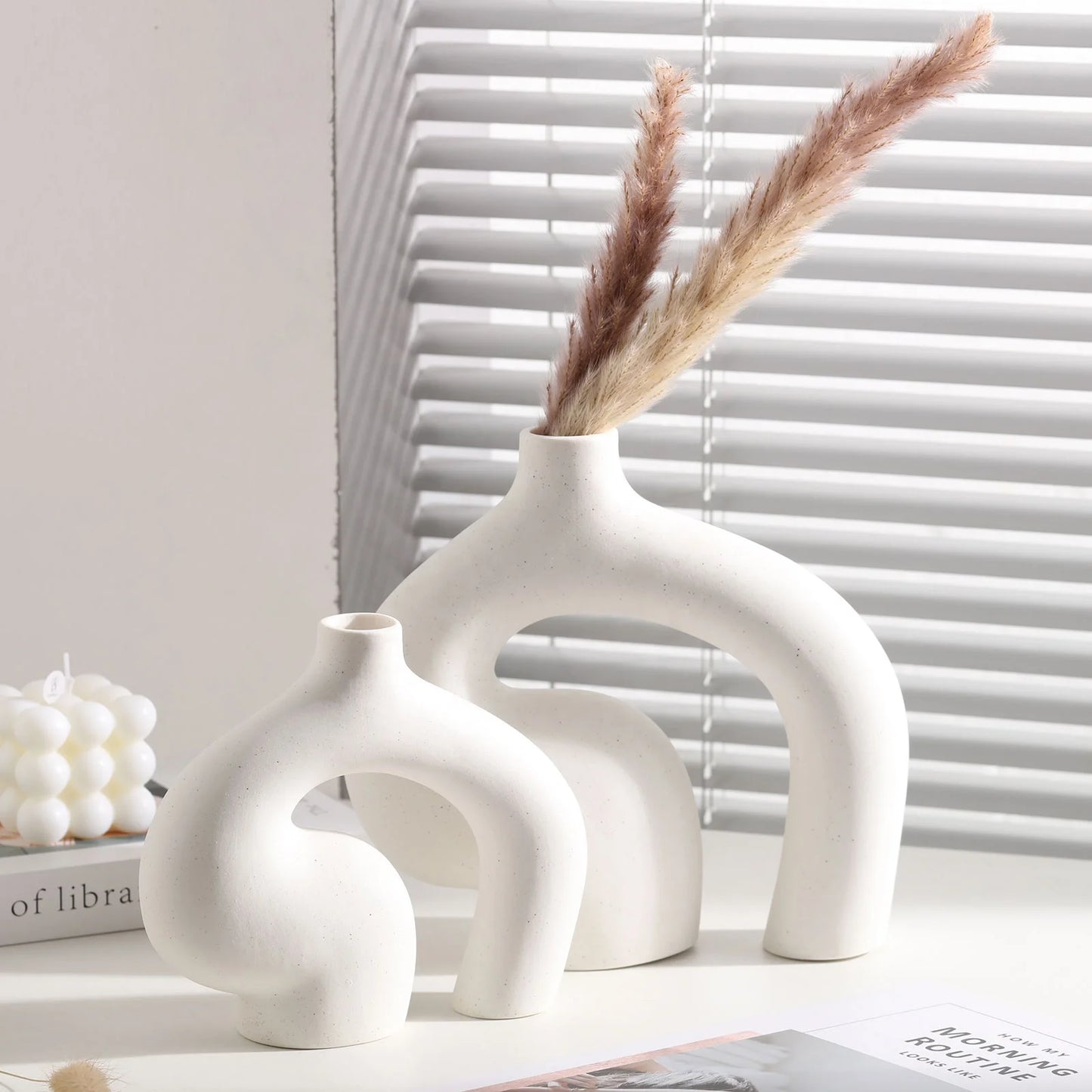Abstract Hollow Ceramic Vase Decoration Accessories Office Desktop Room Decor Flower Vase for Decor