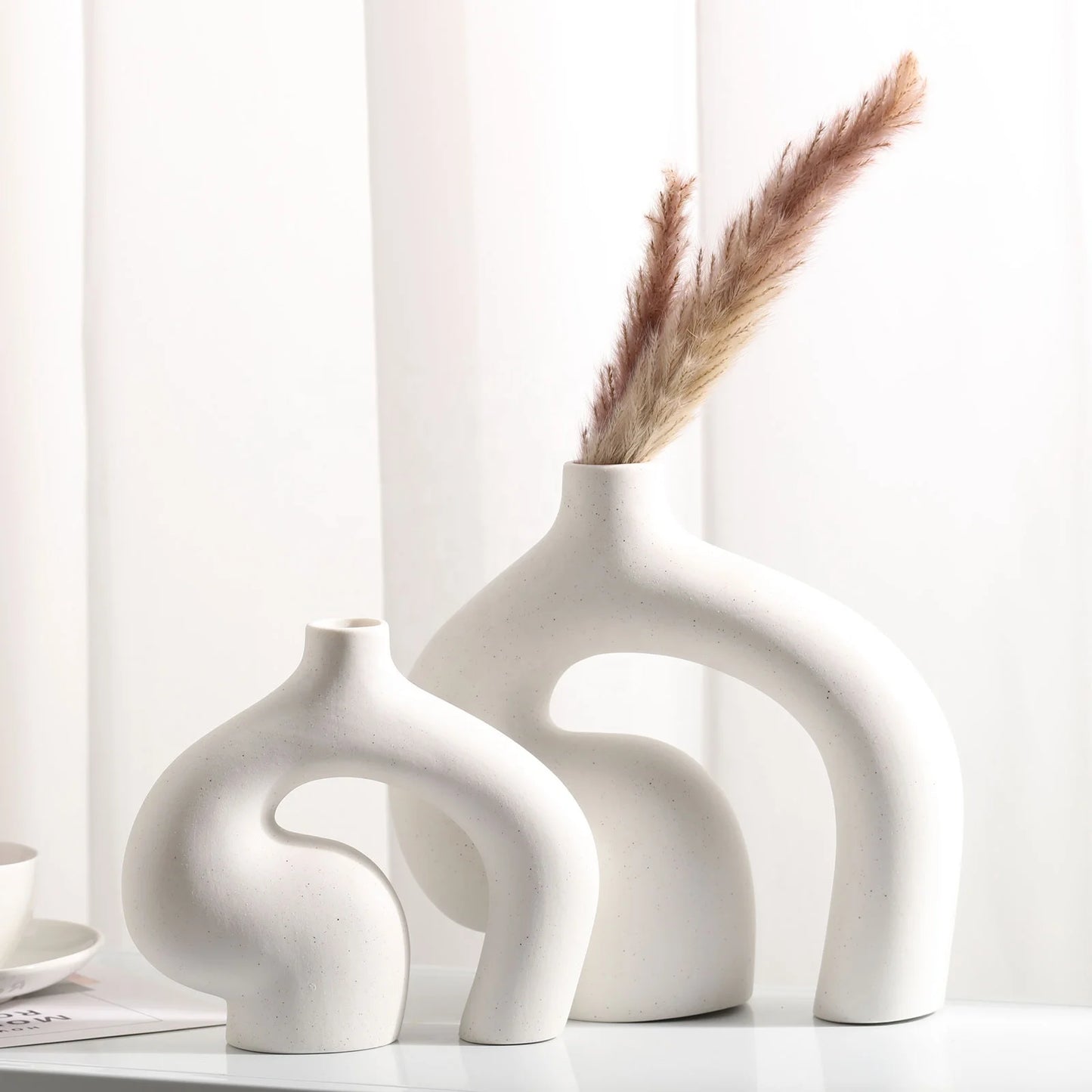 Abstract Hollow Ceramic Vase Decoration Accessories Office Desktop Room Decor Flower Vase for Decor