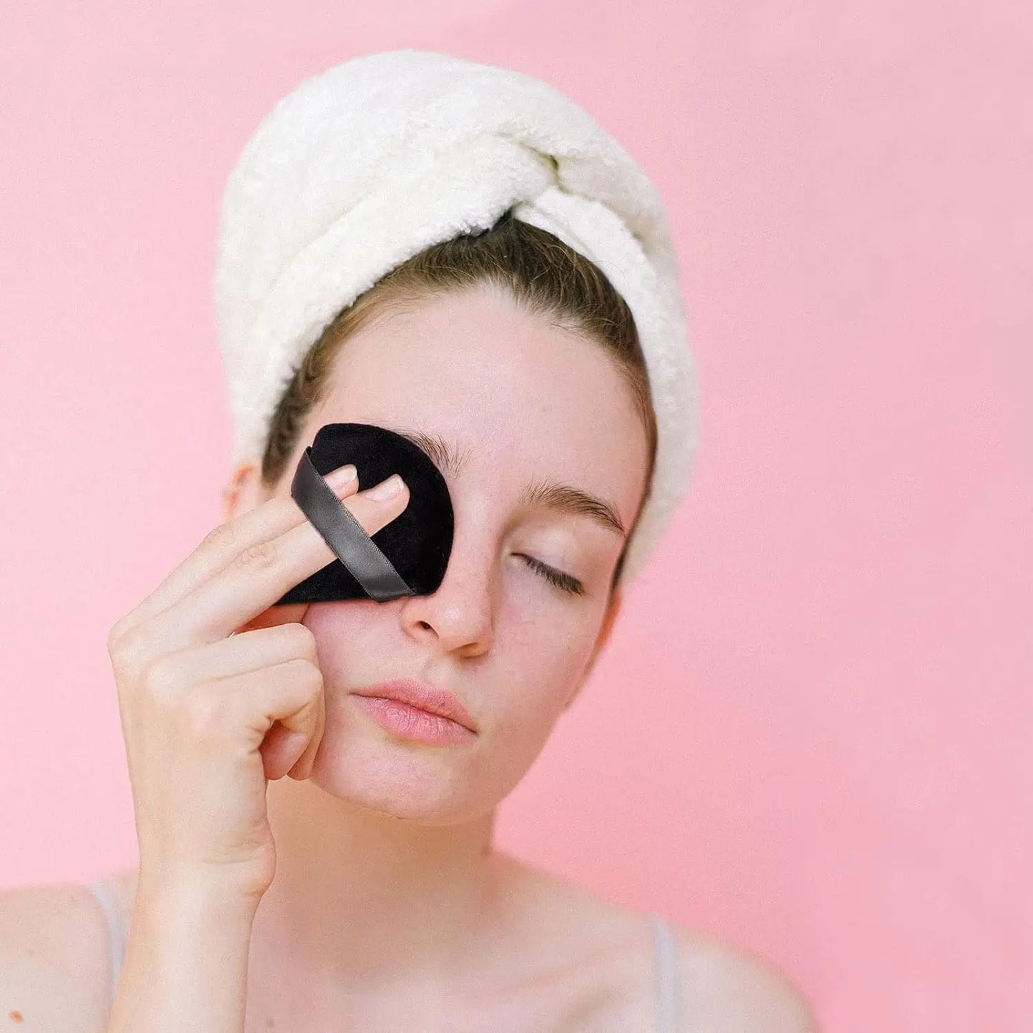 150 Pcs Powder Puff Face Soft Triangle Makeup Puff